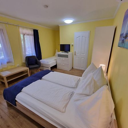 Muskatlis Haz Apartment Balatonlelle Exterior photo