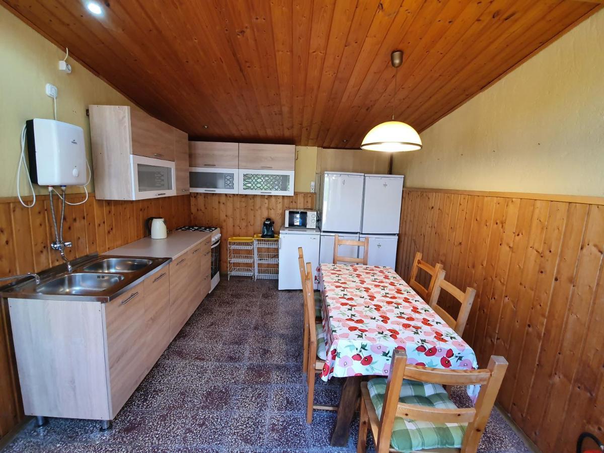 Muskatlis Haz Apartment Balatonlelle Exterior photo