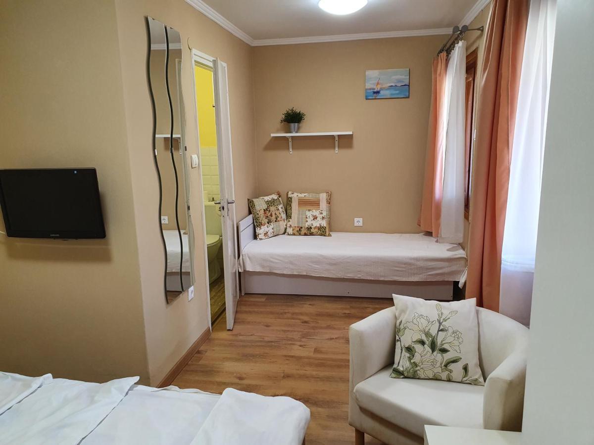 Muskatlis Haz Apartment Balatonlelle Exterior photo