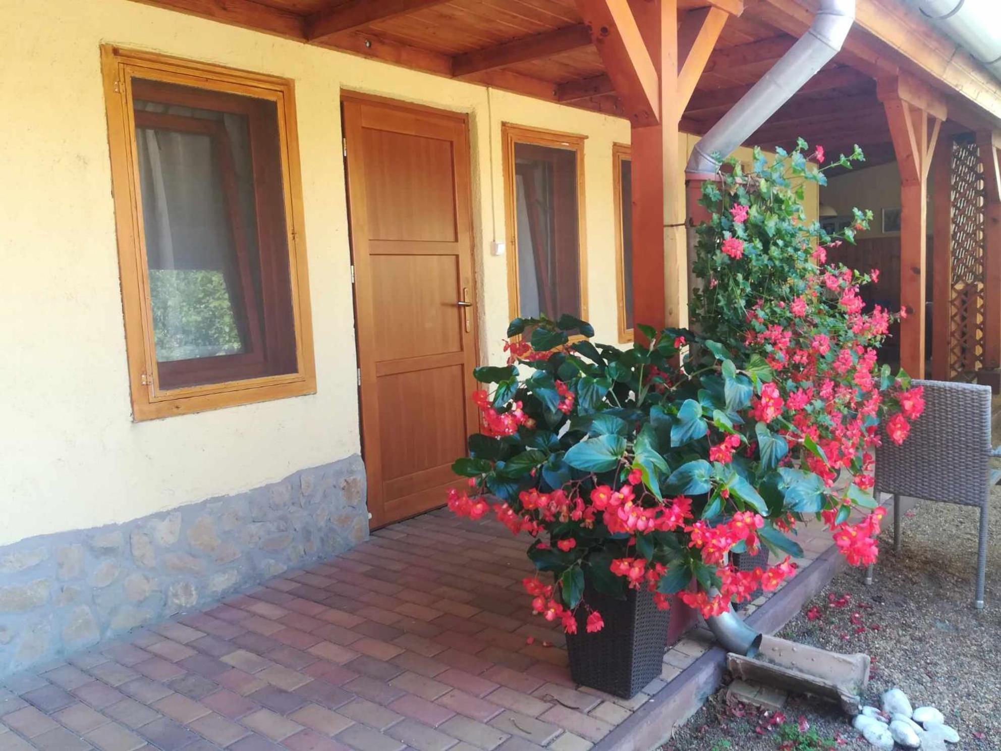 Muskatlis Haz Apartment Balatonlelle Exterior photo