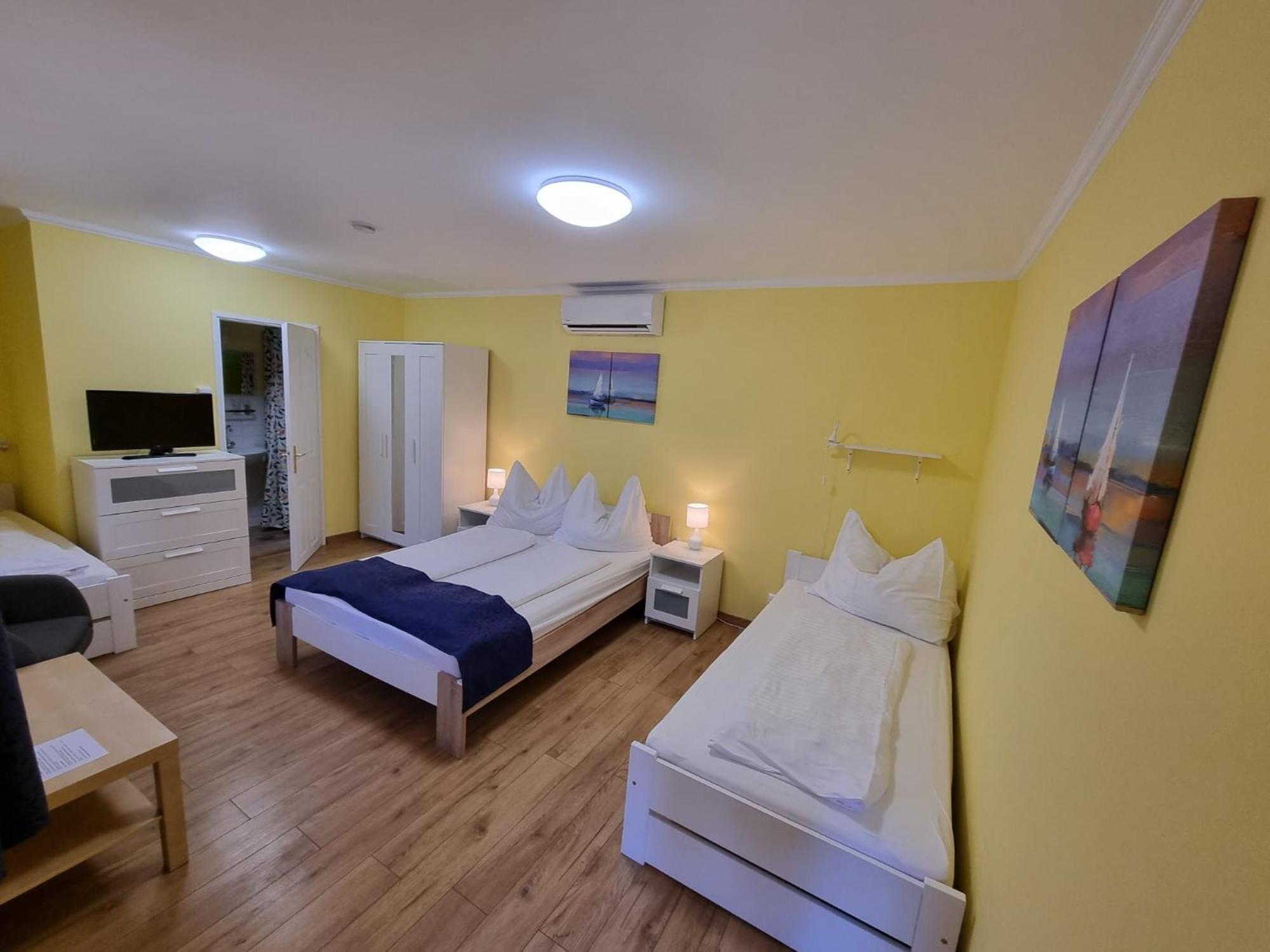 Muskatlis Haz Apartment Balatonlelle Exterior photo
